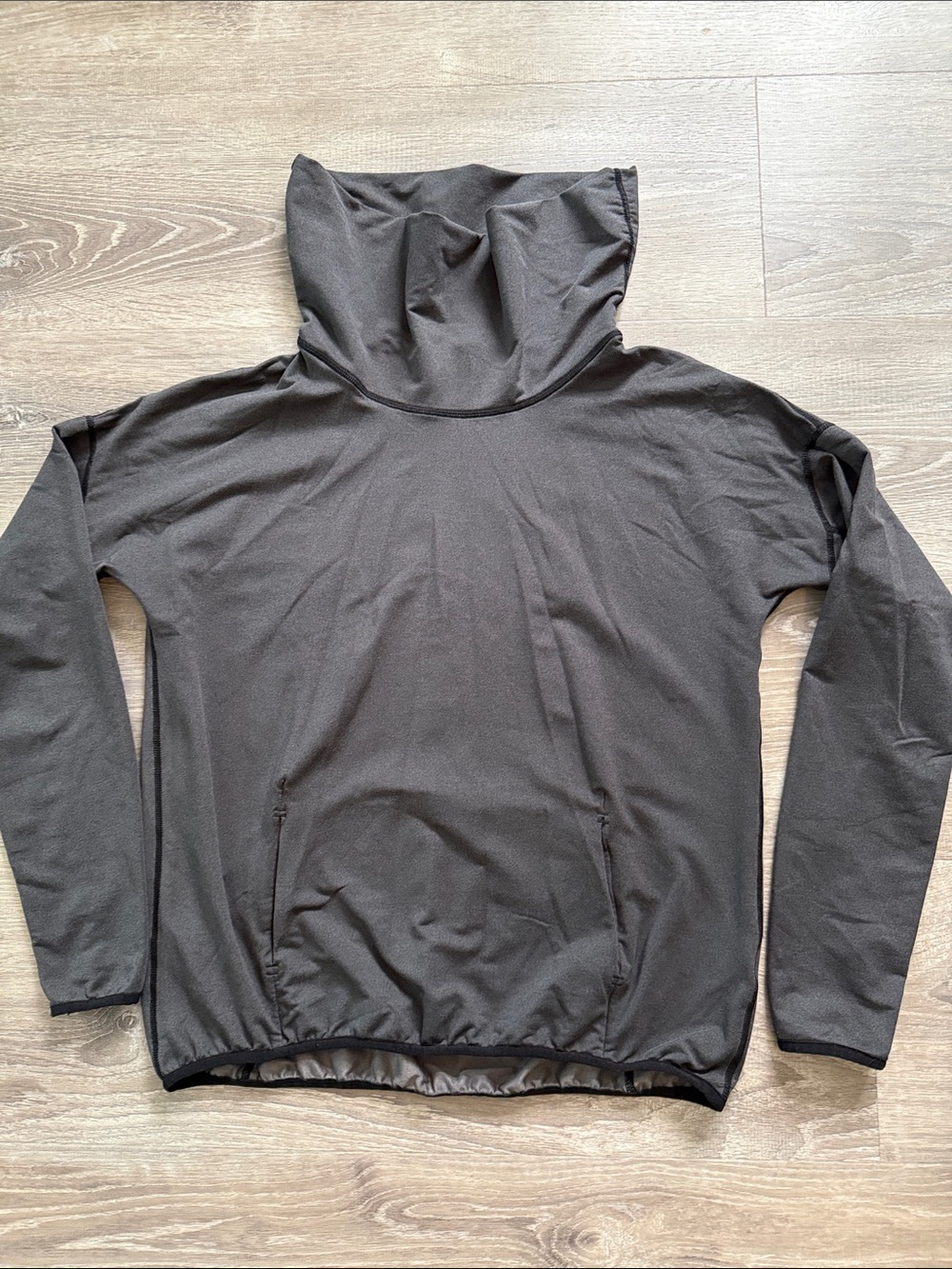 Zakti cowlneck pullover